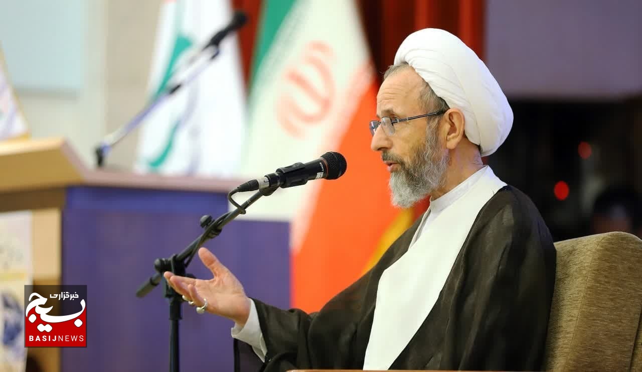 اساتید بسیجی تکلیف محور،آگاه به تحولات جهانی و سرشار از روح معنویت هستند اساتید بسیجی تکلیف محور،آگاه به تحولات جهانی و سرشار از روح معنویت هستند