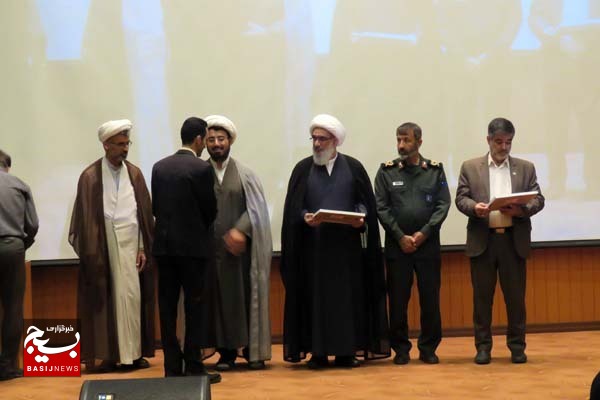 مدیریت در کشور دانش بنیان و به روز باشد