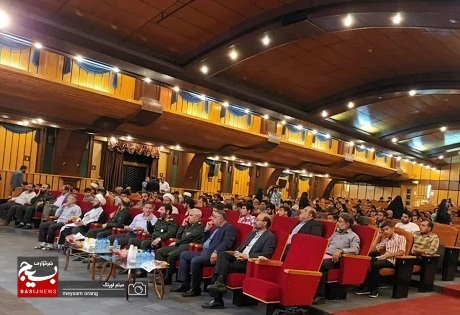 مهمترین سرمایه هر کشور سرمایه انسانی می باشد و مهمترین قشر این سرمایه، جوان ها و نوجوان ها هستند