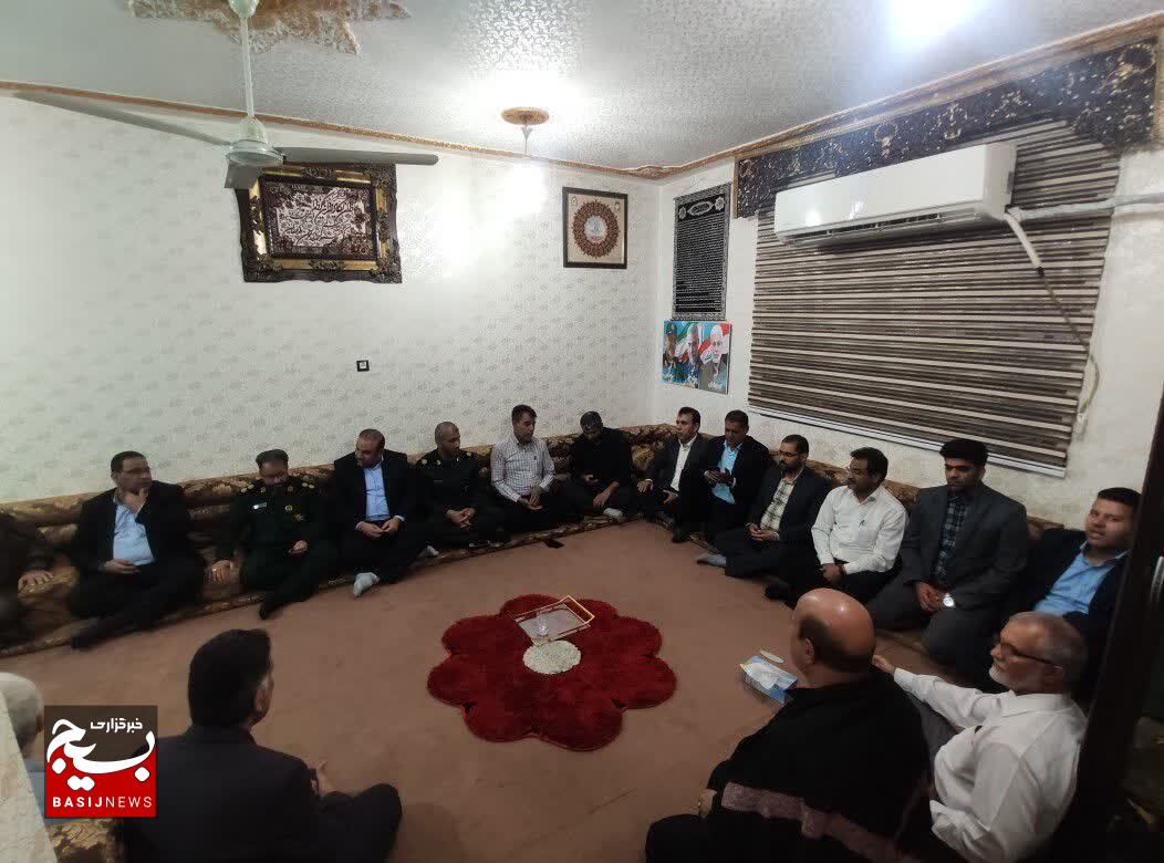 تجلیل از خانواده سردار شهید مدافع حرم سیدجاسم نوری