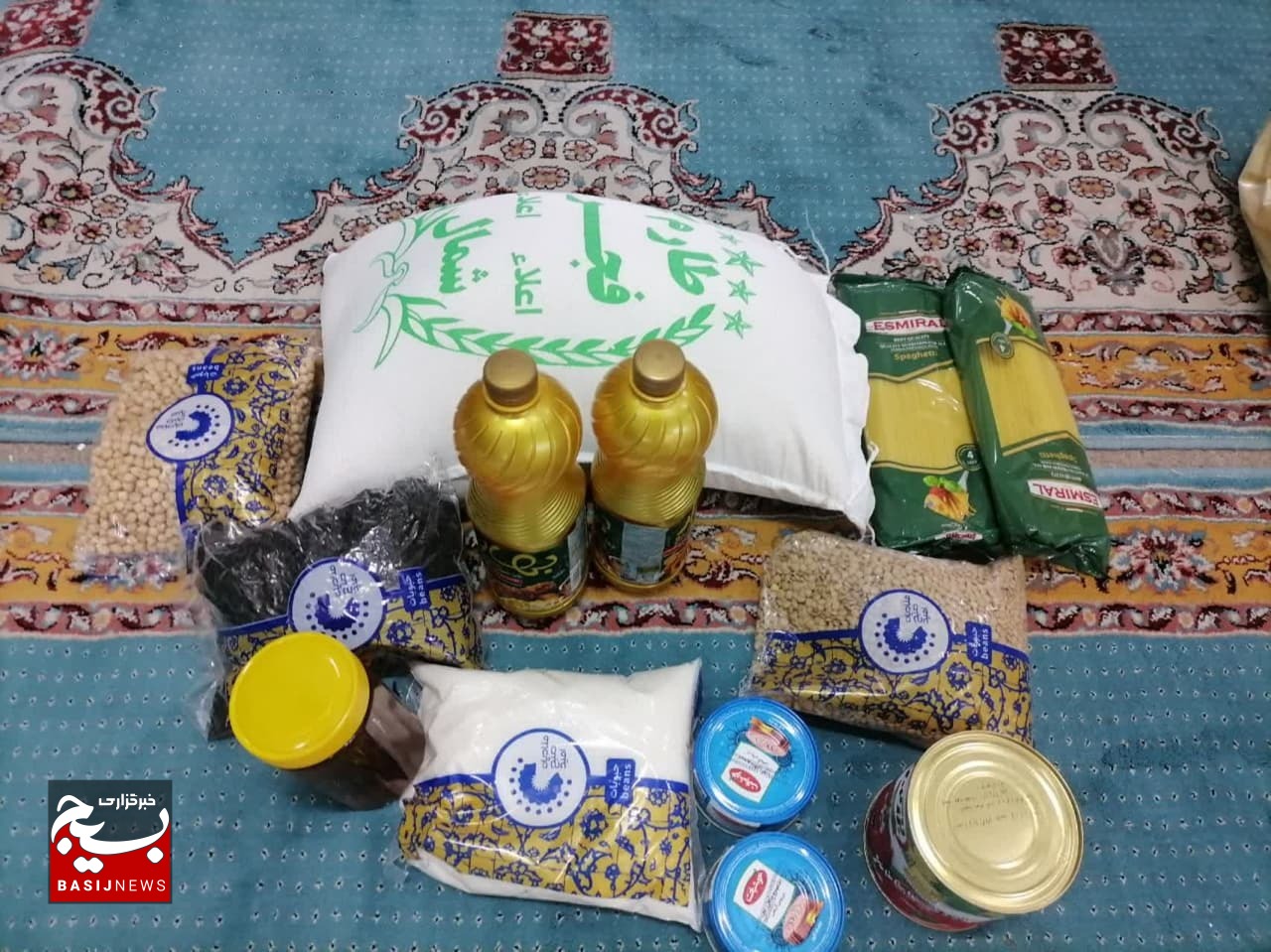 توزیع ٨٠ بسته معیشتی در بین مددجویان محله ٢پردیسان قم توزیع ٨٠ بسته معیشتی در بین مددجویان محله ٢پردیسان قم