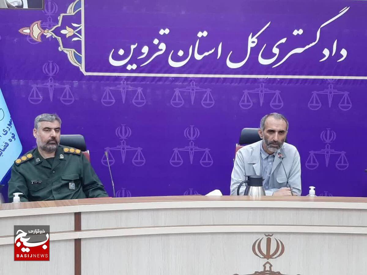  

 خدمت به مردم بزرگترین افتخار قوه قضاییه و نیروهای مسلح در نظام مقدس جمهوری اسلامی ایران است
