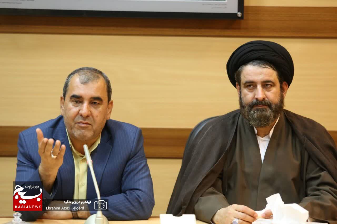 تجلیل از نفرات برتر حوزه فرهنگ و هنر در یاسوج