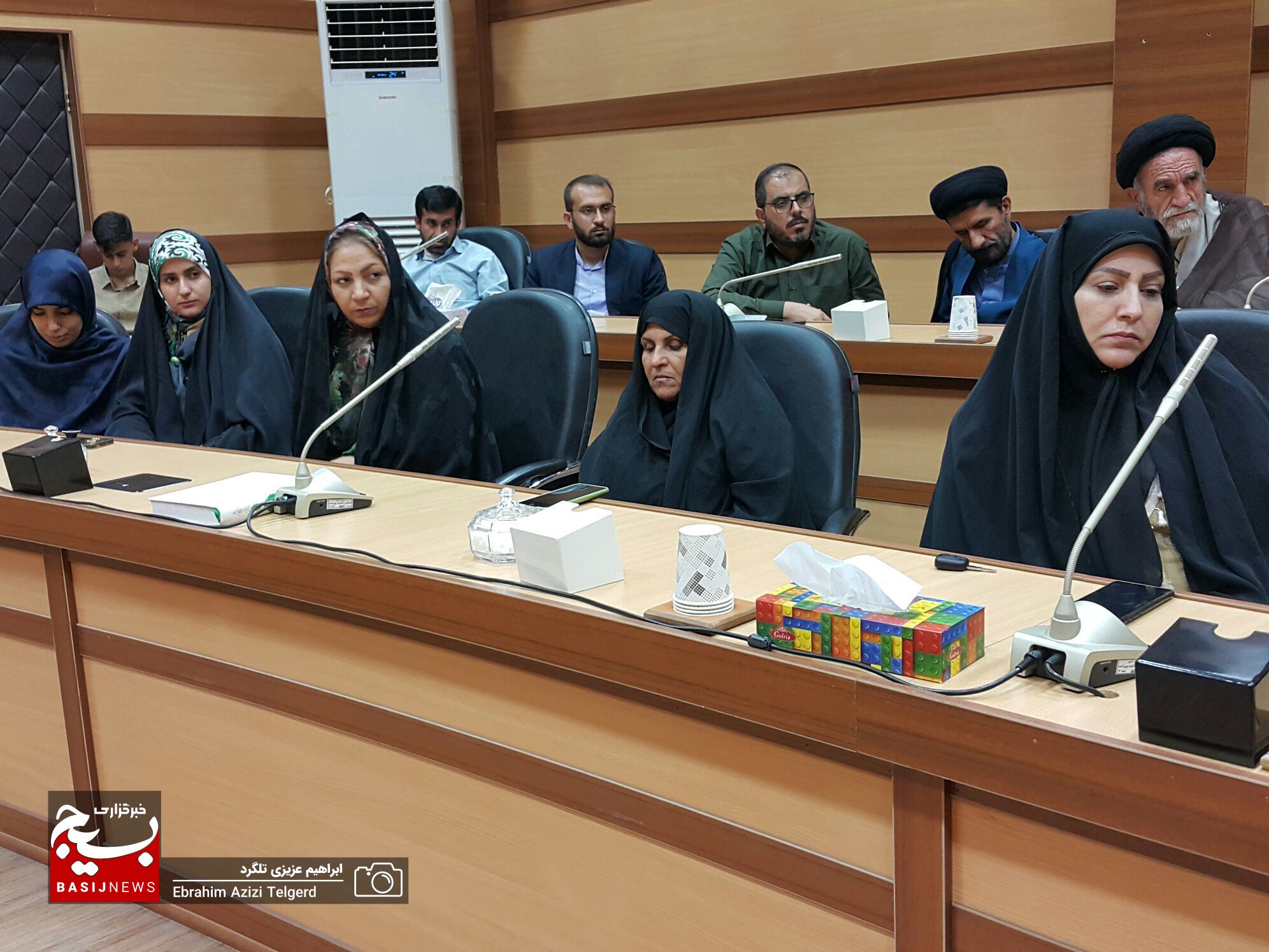 تجلیل از نفرات برتر حوزه فرهنگ و هنر در یاسوج