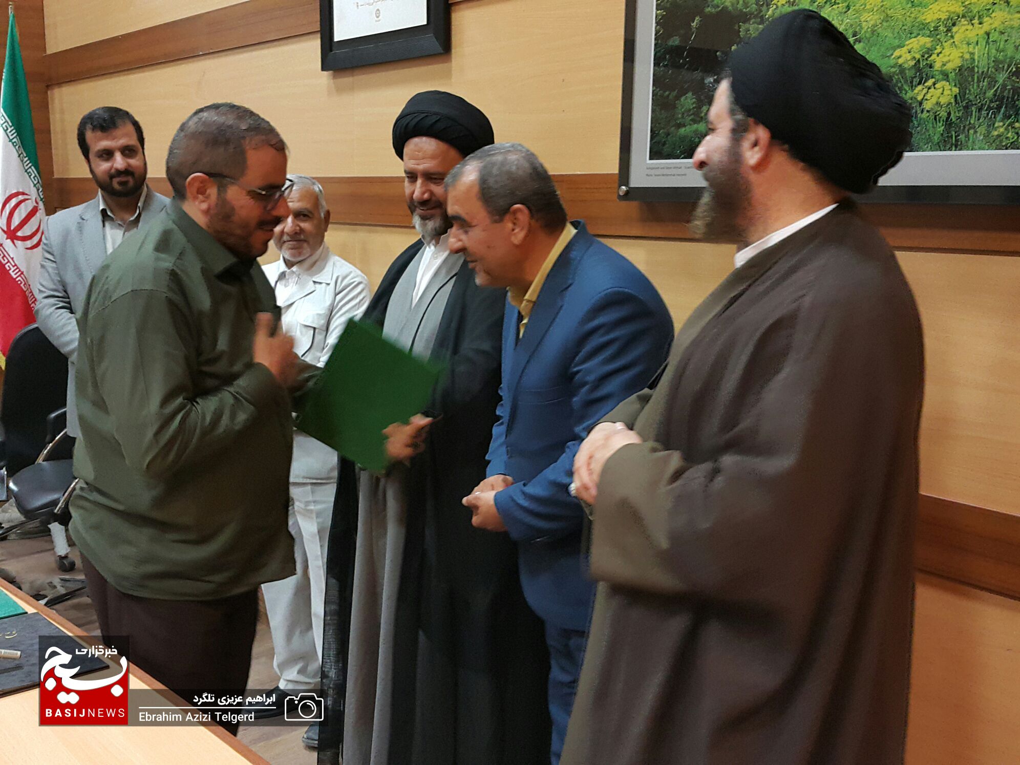 تجلیل از نفرات برتر حوزه فرهنگ و هنر در یاسوج