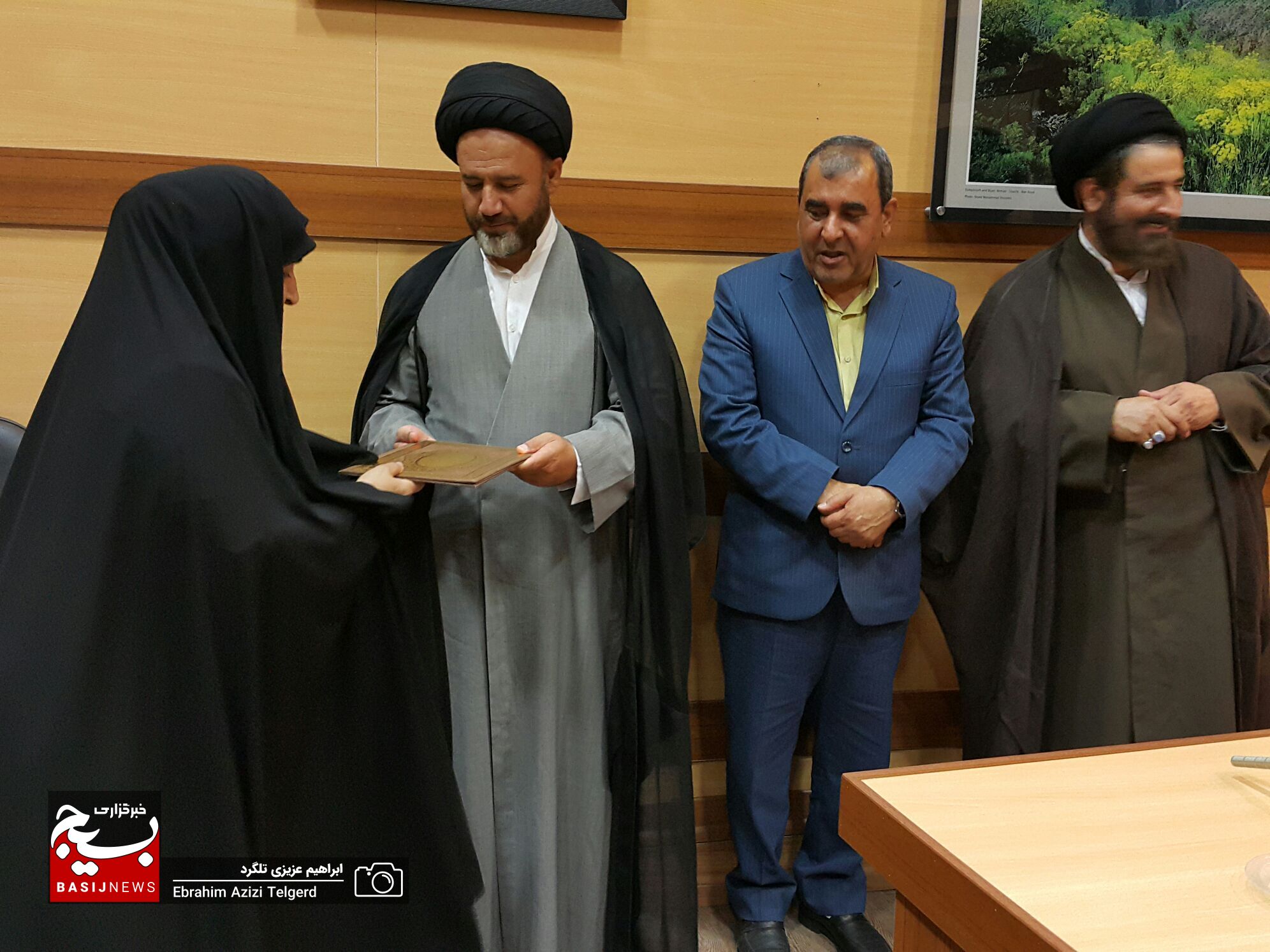 تجلیل از نفرات برتر حوزه فرهنگ و هنر در یاسوج