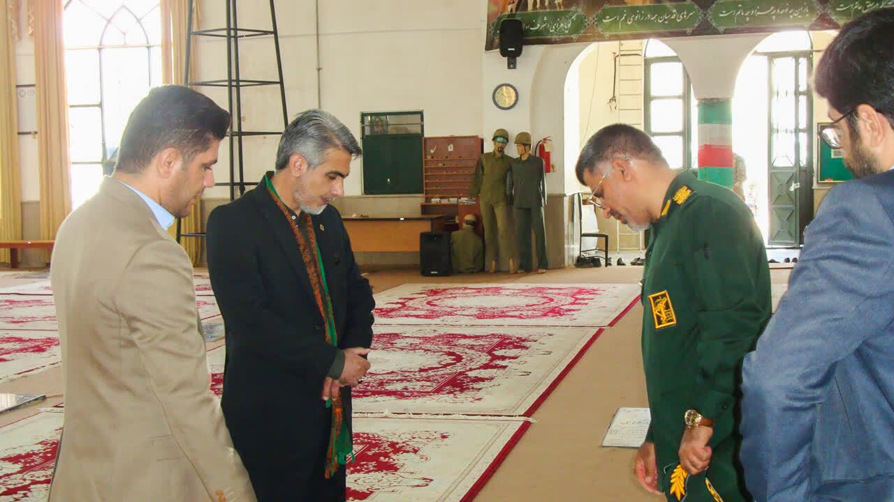 آیین تجدید میثاق با آرمان‌های شهدا و ارائه خدمات حقوقی رایگان به مردم در گلزار شهدای یاسوج