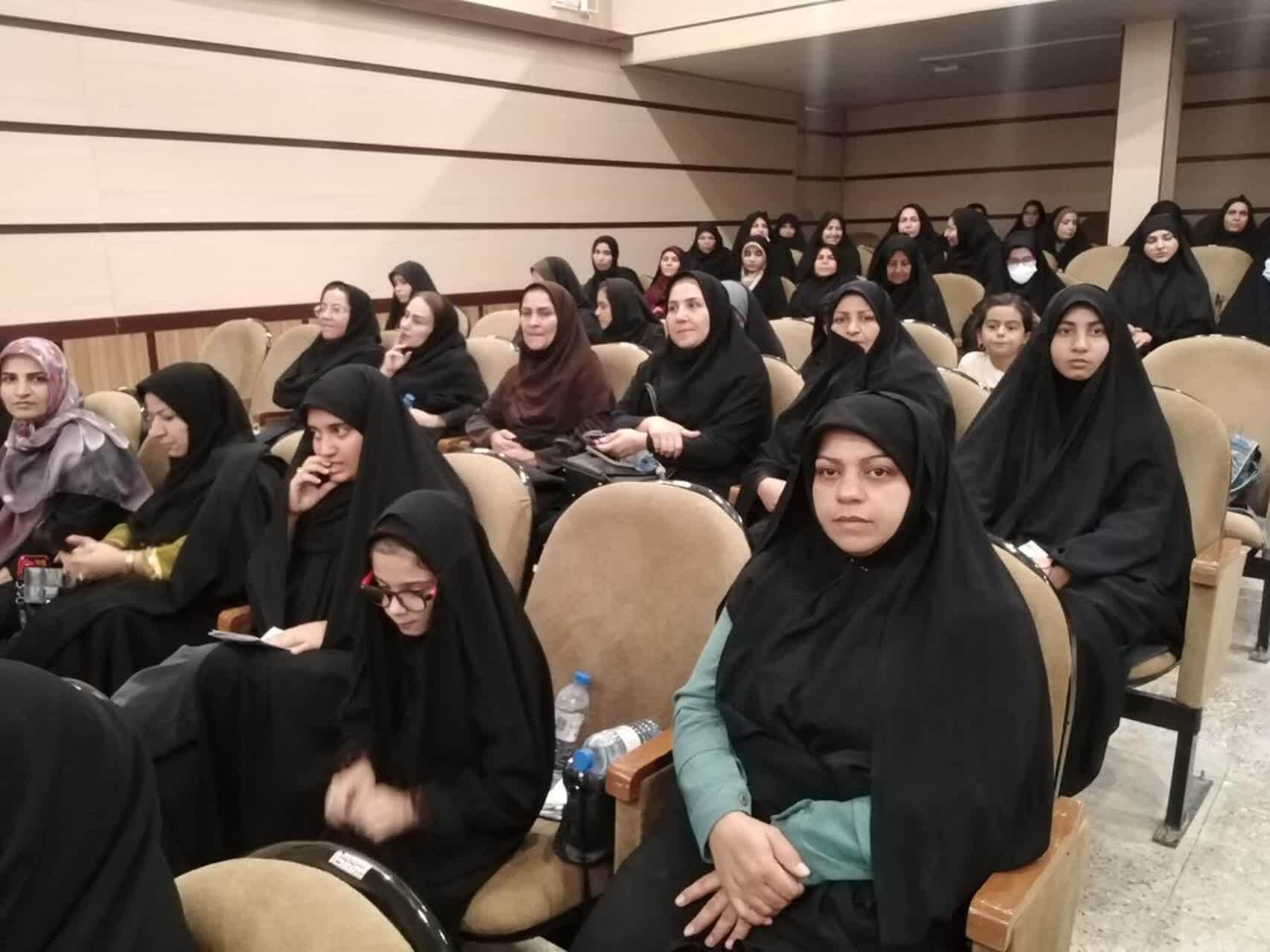 برگزاری همایش عفاف و حجاب صنوبرترین صنوبرها در گچساران