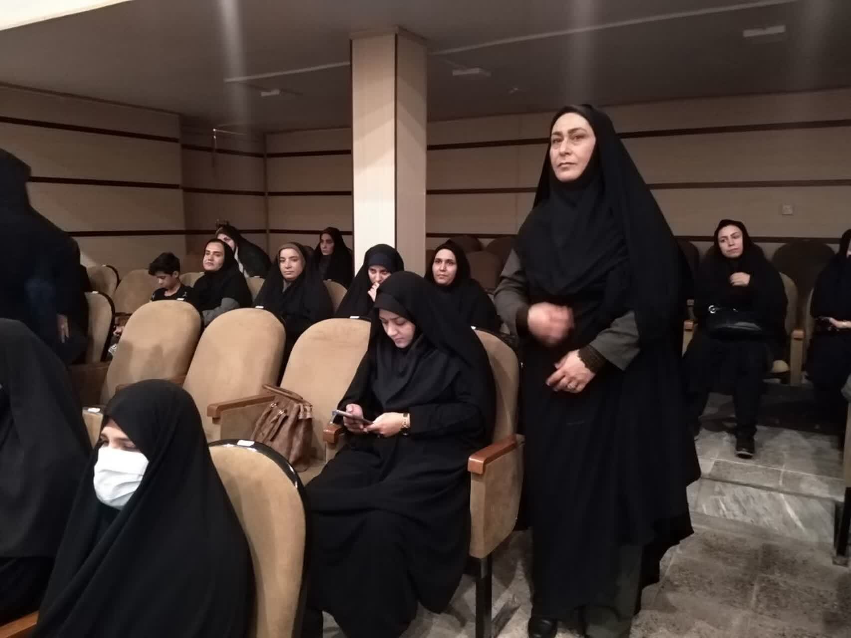 برگزاری همایش عفاف و حجاب صنوبرترین صنوبرها در گچساران