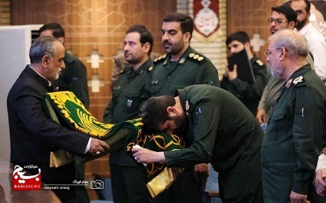 باید مداحی‌ها به گونه‌ای باشد تا جوانان از استحکام فکری برخوردار شوند