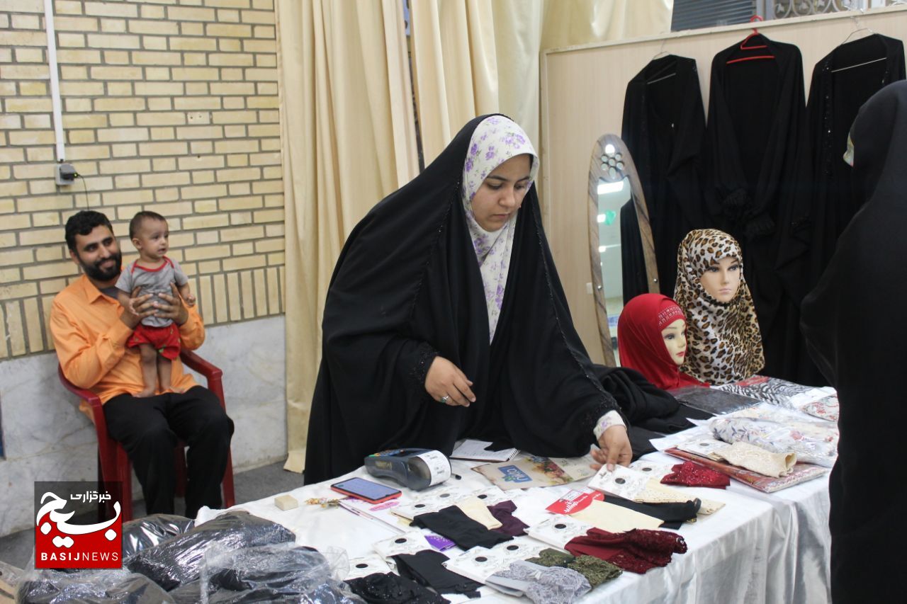 نمایشگاه «عفاف و حجاب» در دیر افتتاح شد + تصاویر