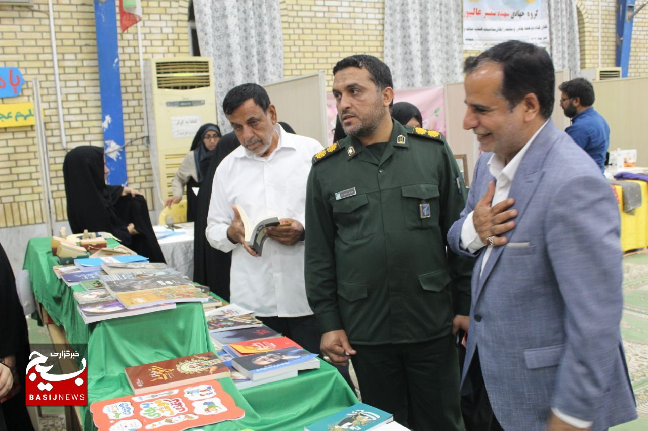 نمایشگاه «عفاف و حجاب» در دیر افتتاح شد + تصاویر