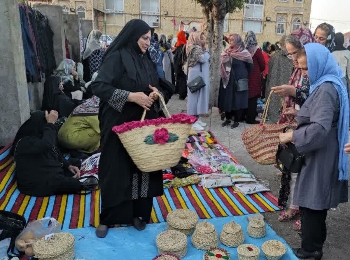 روایتی از برپایی نمایشگاه اقتصاد مقاومتی تا افتتاح بازار هفتگی در بندرکیاشهر