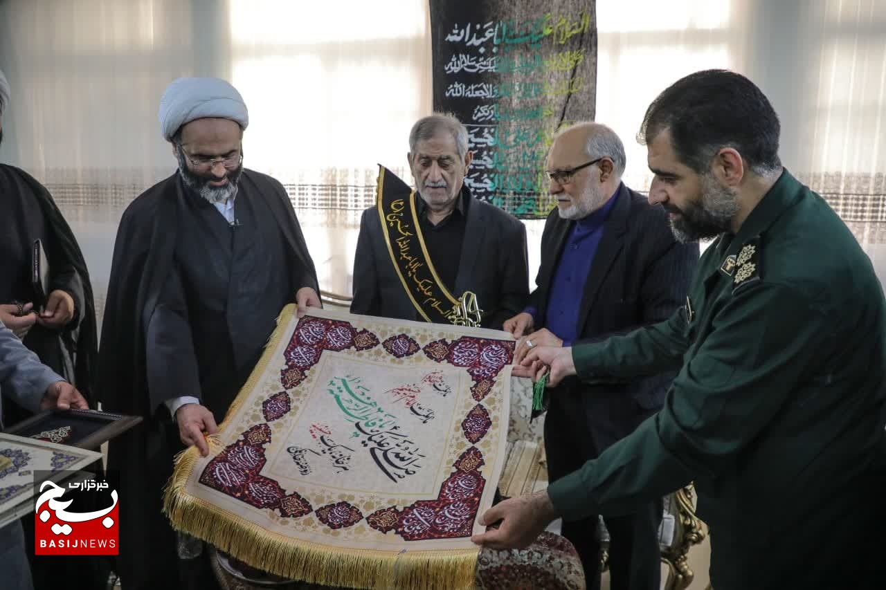 میانداران و پیرغلامان حسینی در قم تکریم شدند میانداران و پیرغلامان حسینی در قم تکریم شدند
