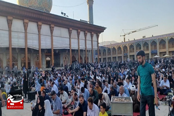 برگزاری دعای عرفه در سومین حرم اهل بیت در ایران اسلامی