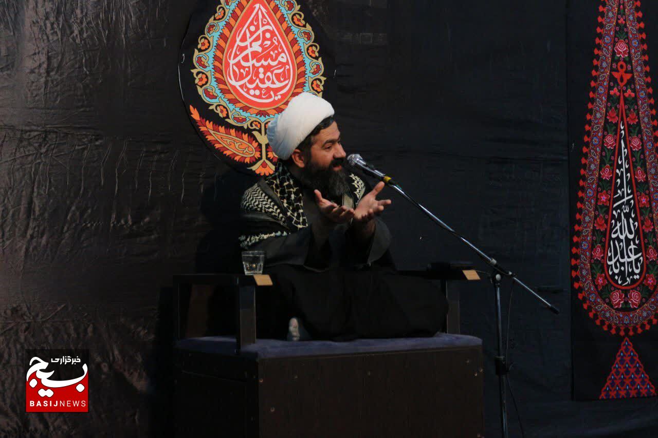 امر به معروف و نهی از منکر خنثی کننده توطئه‌های دشمنان است