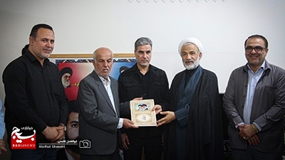 دیدار مسئولین استانی با خانواده های خبرنگار شهید داریوش شاهینی و خبرنگاران فقید علی پیرمرادی و حسین دهقان