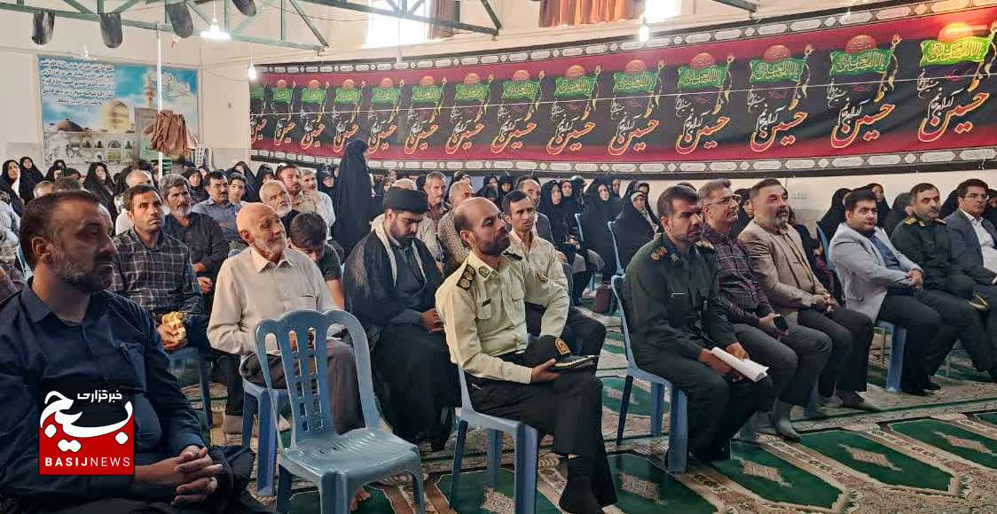 حضور جهادگران در بین مردم، نمونۀ بارز جهاد تبیین در شرایط کنونی است/ آیین تجلیل از ۴۸ جهادگر برتر شهرستان فیروزه + عکس