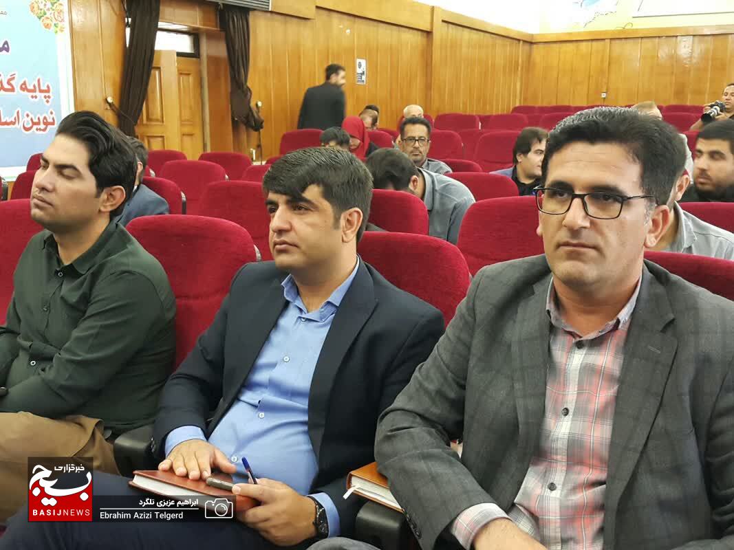 تجلیل اداره کل آموزش و پرورش استان از خبرنگاران/ عزت خواه: خبرنگاران راویان عقلانی جامعه هستند