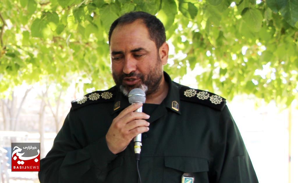 ۲۰ گروه جهادیِ منطقه محور در کاشمر خالصانه پای کارند/ در کار و فرهنگ جهادی بن بست، مفهومی ندارد