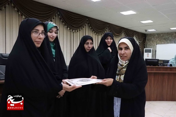 خبرنگاران، نقش مهمی در عرصه جنگ ترکیبی دارند خبرنگاران، نقش مهمی در عرصه جنگ ترکیبی دارند