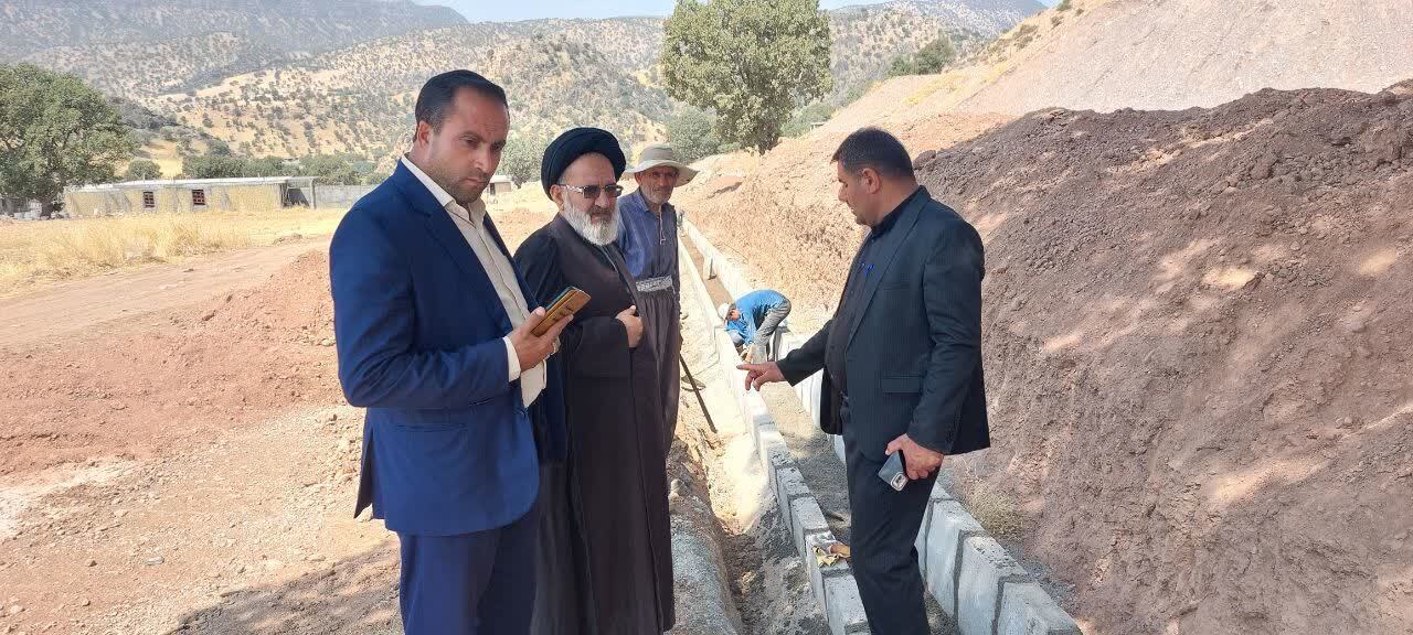 بازدیدبخشدار و امام جمعه پاتاوه از روند اجرایی پروژه های عمرانی + (تصاویر )