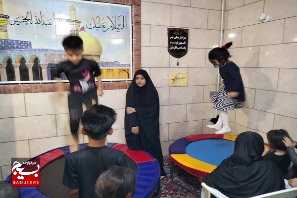 در حسینیه کودک و نوجوان بچهها با برنامه های متنوع، با قیام عاشورا آشنا میشوند+عکس در حسینیه کودک و نوجوان بچهها با برنامه های متنوع، با قیام عاشورا آشنا میشوند+عکس