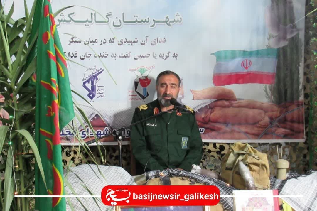 عزتی که ملت ایران در کل جهان اسلام و دنیا دارد بی نظیر است/دشمنان به دنبال دور کردن جوانان ما از قرآن است