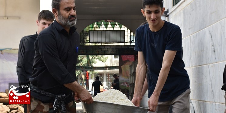 مهدیۀ قوچان در تاسوعای حسینی، میزبان طبخ ۷۲ دیگ مزین به نام شهدای کربلا + عکس مهدیۀ قوچان در تاسوعای حسینی، میزبان طبخ ۷۲ دیگ مزین به نام شهدای کربلا + عکس
