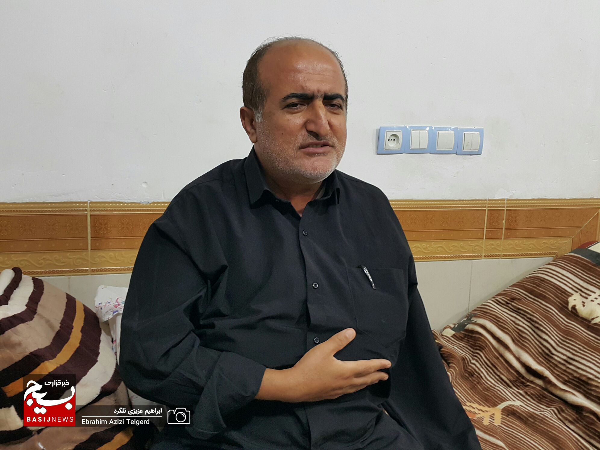 دیدار و عیادت فرمانده تیپ ۴۸ فتح از یک جانباز در یاسوج