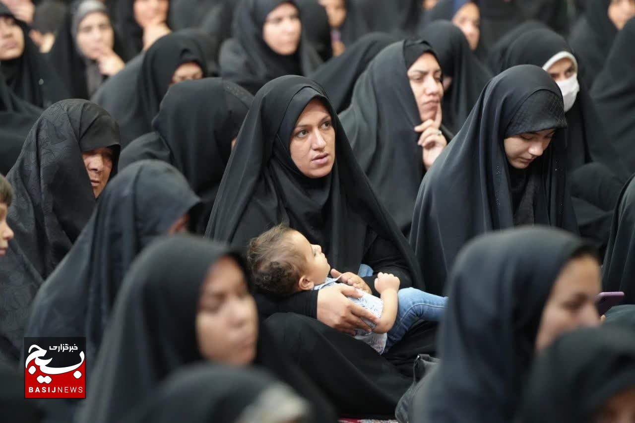 فرهنگ عاشورا؛ مایۀ حیات، رشد و بالندگی است/ زن ایرانی باید همانند زینب(س) عاشورایی باشد فرهنگ عاشورا؛ مایۀ حیات، رشد و بالندگی است/ زن ایرانی باید همانند زینب(س) عاشورایی باشد