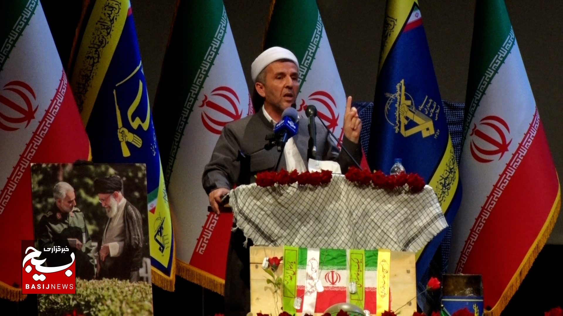 گزارش تصویری مراسم یادواره شهدای عشایر و سرداران شهید دفاع مقدس در مهاباد