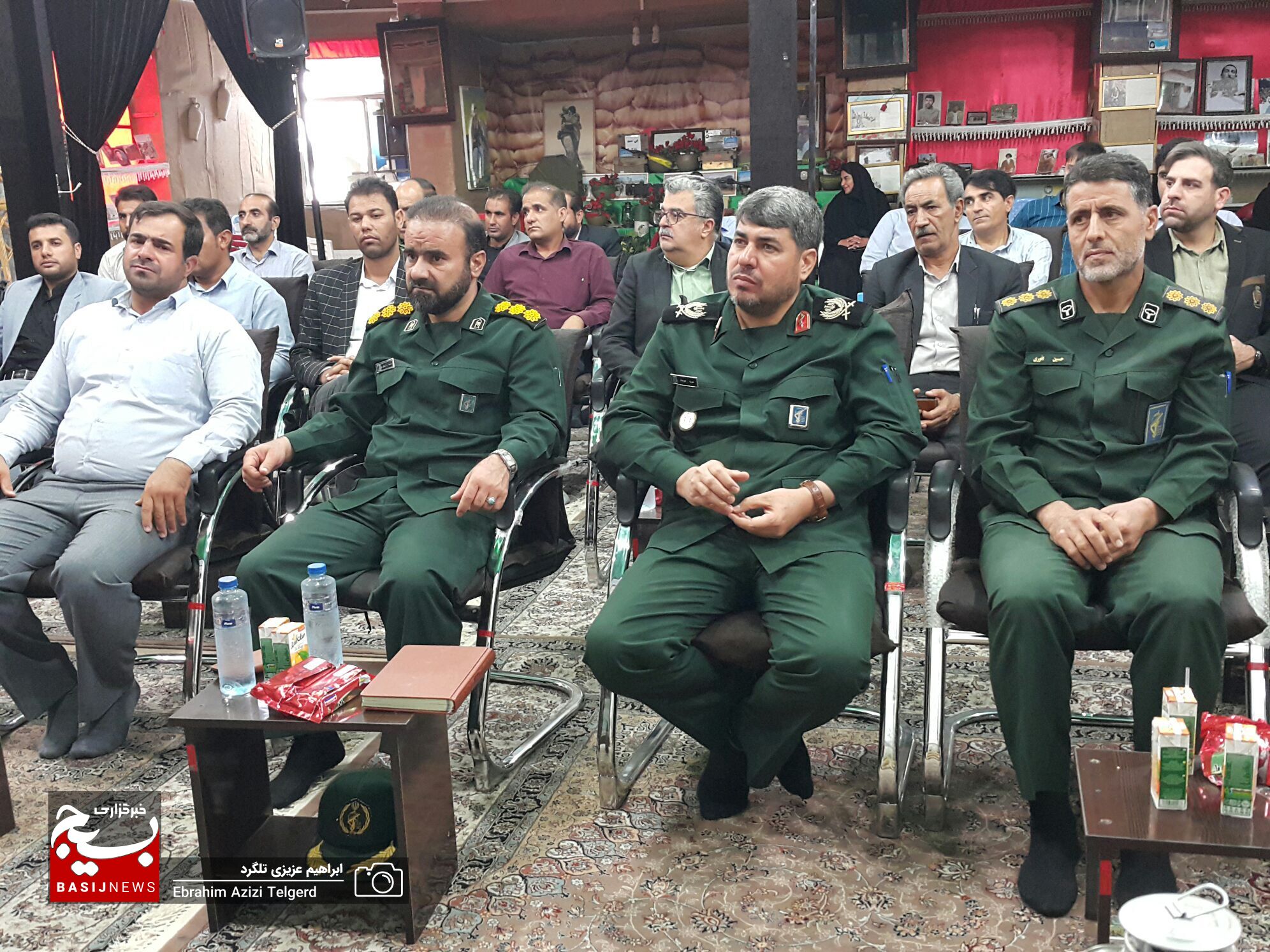 اصناف و بازاریان تحت تاثیر جوسازی رسانه ای دشمن قرار  نگیرند
