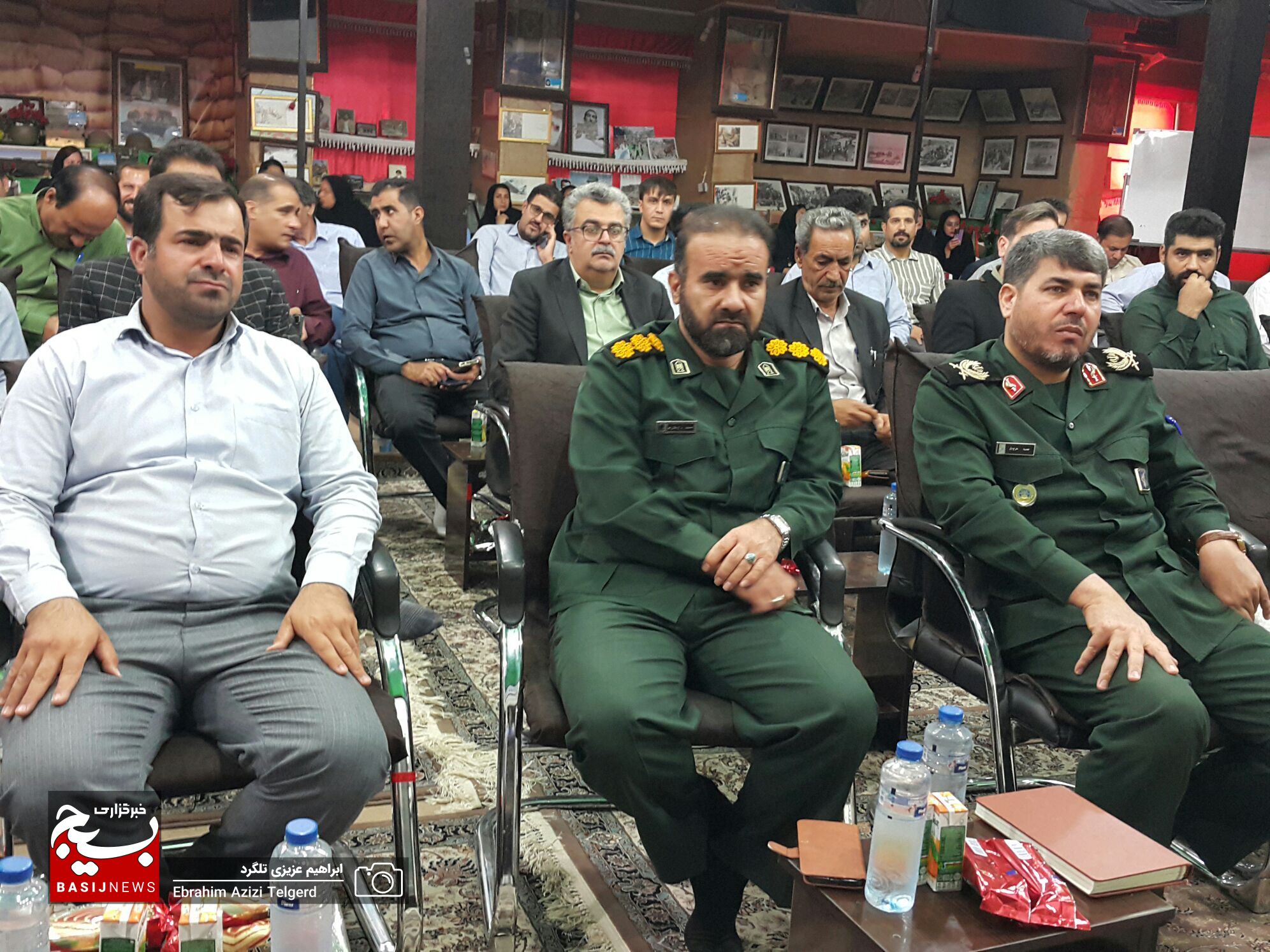 اصناف و بازاریان تحت تاثیر جوسازی رسانه ای دشمن قرار  نگیرند