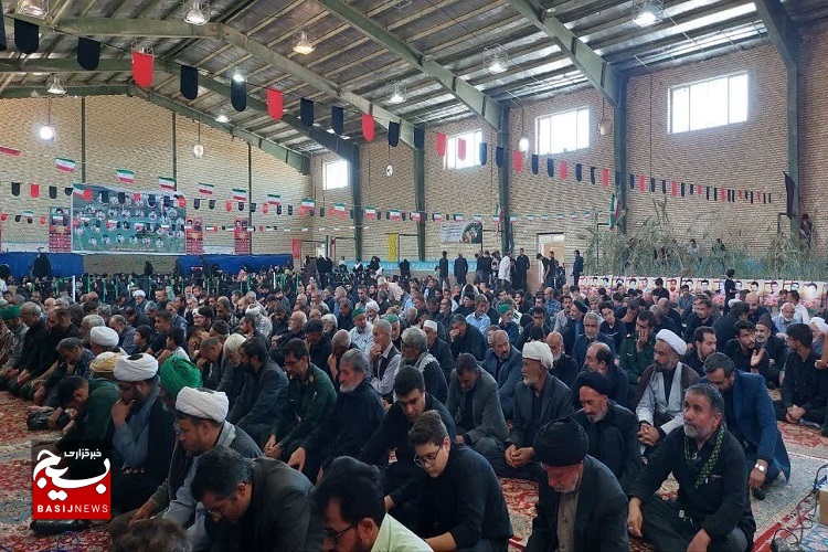چهاردهمین یادواره سرداران و ۳۳ شهید شهر زاوین برگزار شد