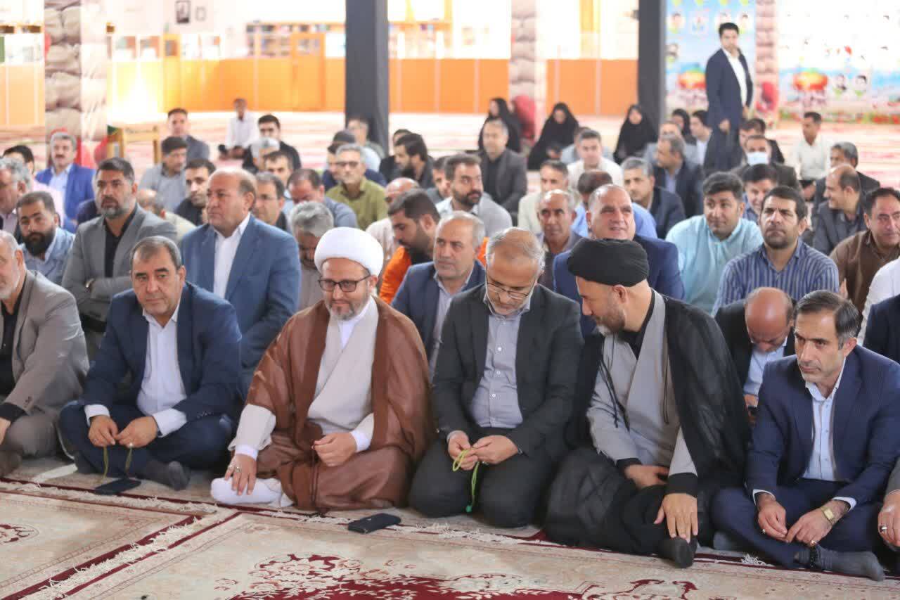 آغاز برنامه های هفته دولت با آیین غبار روبی و گلباران مزار شهیدان در یاسوج