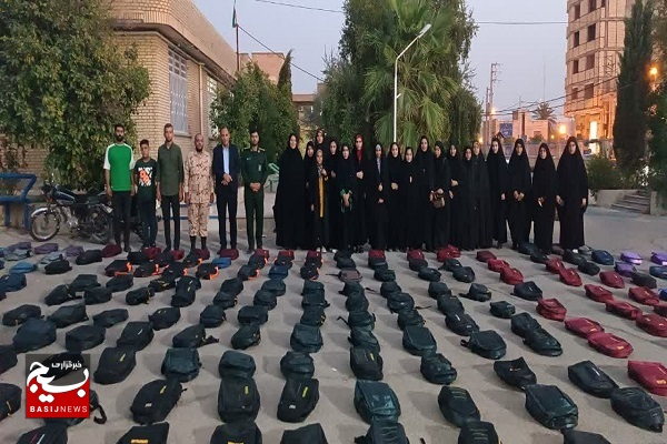 توزیع 1100 بسته کیف ونوشت افزار درچهارمین سال از پویش همکلاسی مهربان توزیع 1100 بسته کیف ونوشت افزار درچهارمین سال از پویش همکلاسی مهربان