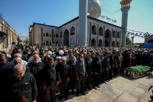 وداع با پیکر مطهر سردار محمدباقر رنجبر در شیراز +عکس