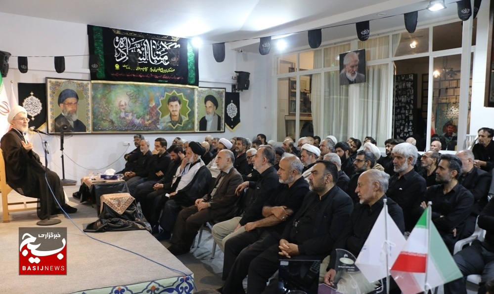 برگزاری مراسم عزاداری ماه صفر در خانه موزه شهیدان زینالدین برگزاری مراسم عزاداری ماه صفر در خانه موزه شهیدان زینالدین