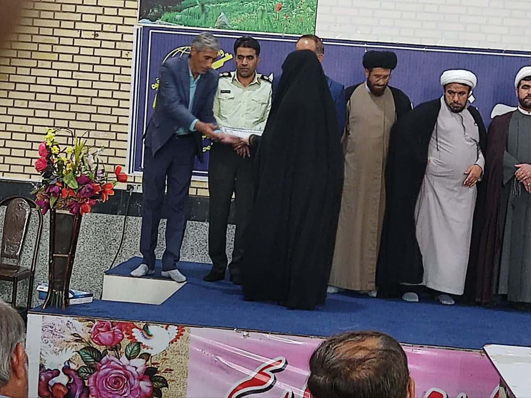 تجلیل از پیشکسوتان ورزمندگان هشت سال دفاع مقدس در شهرستان چرام