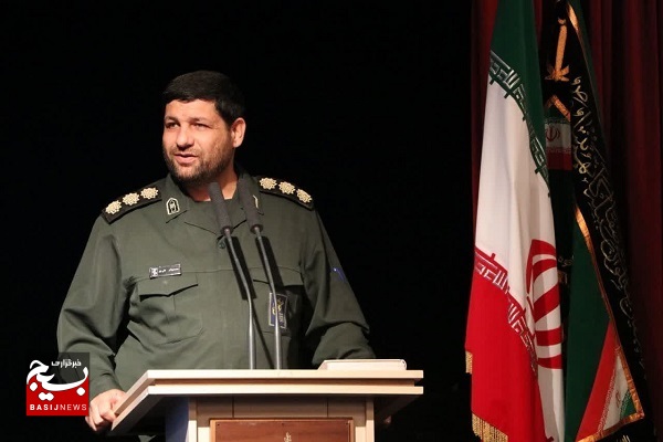 حفظ انسجام و آمادگی در بسیج با برنامه ریزی مستمر فرماندهان امکان پذیر است/ موفقیت در هر زمینه‌ای با روحیه بسیجی تضمین می‌شود +تصاویر