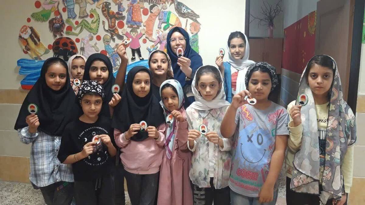 برپایی کارگاه‌های هنری دست سازه‌هایی برای بچه‌های اربعین