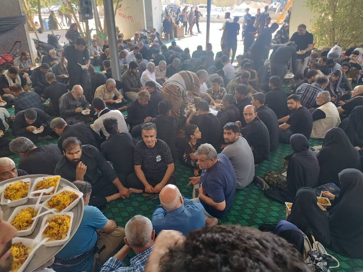 خدمات رسانی موکب هیئت رزمندگان اسلام قزوین در طریق الحسین