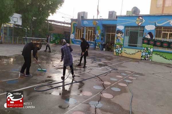 اردوی جهادی ۱۰ روزه‌ی رنگ آمیزی دبستان قائم مقام جهرم برگزار شد+عکس