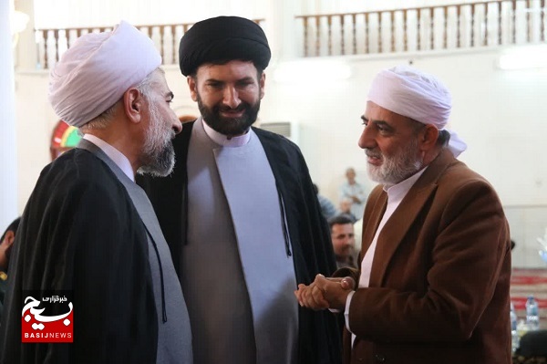 از مهندسین شیعه و سنی فعال در محرومیت‌زدایی تجلیل شد +عکس