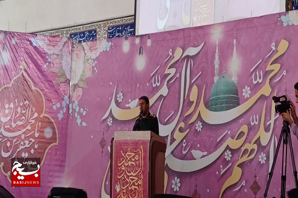 از مهندسین شیعه و سنی فعال در محرومیت‌زدایی تجلیل شد +عکس