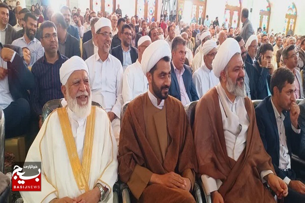 از مهندسین شیعه و سنی فعال در محرومیت‌زدایی تجلیل شد +عکس