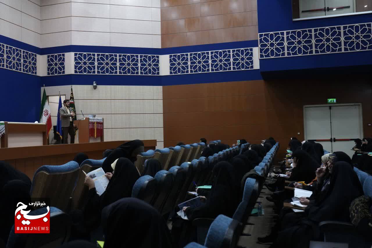نخستین دوره ملی آموزش بانوان پیشرفت کارگاه نخستین دوره ملی آموزش بانوان پیشرفت کارگاه