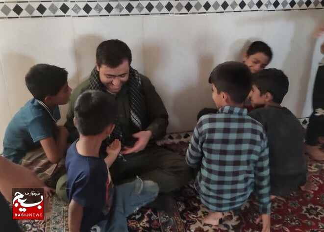 بهره مندی قریب به ۱۵۰۰ نفر از اهالی روستاهای مرزی نهبندان از خدمات ۲۰ جهادگر بهره مندی قریب به ۱۵۰۰ نفر از اهالی روستاهای مرزی نهبندان از خدمات ۲۰ جهادگر