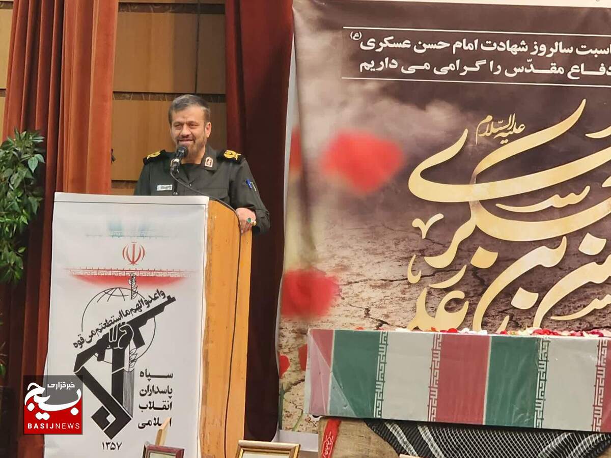 انقلاب اسلامی تعادل قدرت های شیطانی را برهم زد